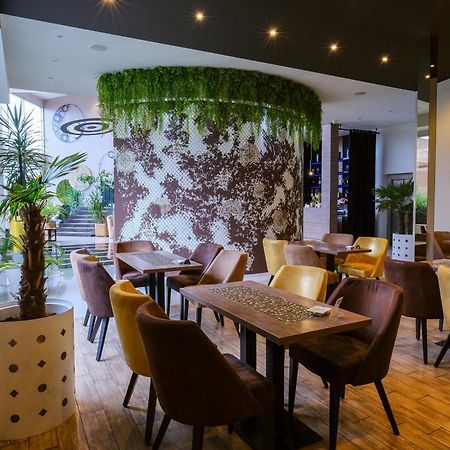 Hotel Crystal Light Ниш Экстерьер фото