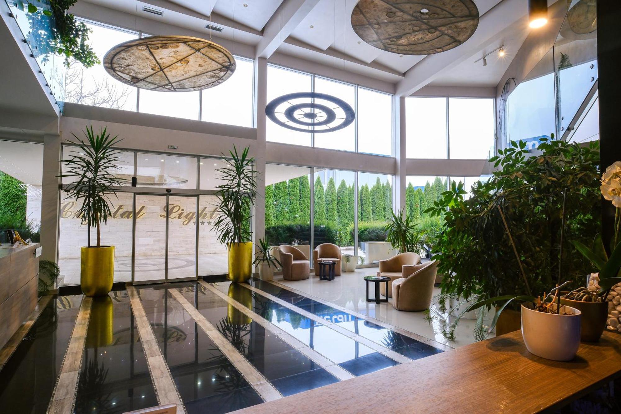 Hotel Crystal Light Ниш Экстерьер фото