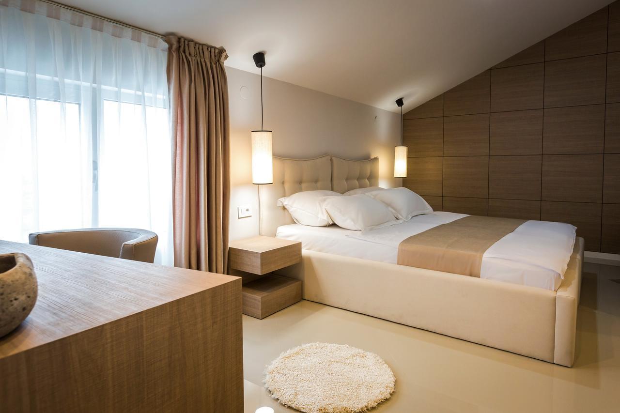 Hotel Crystal Light Ниш Экстерьер фото