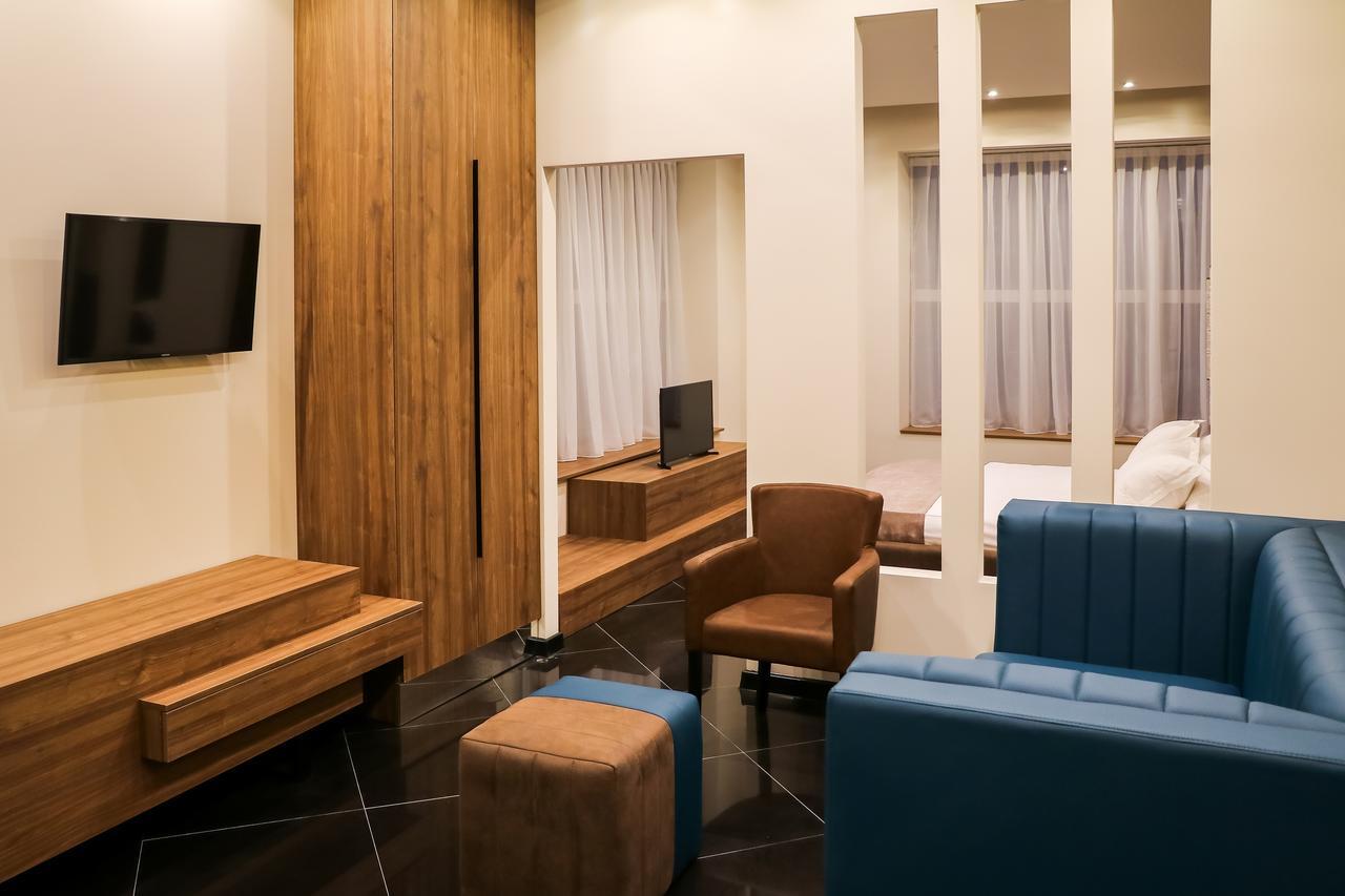 Hotel Crystal Light Ниш Экстерьер фото