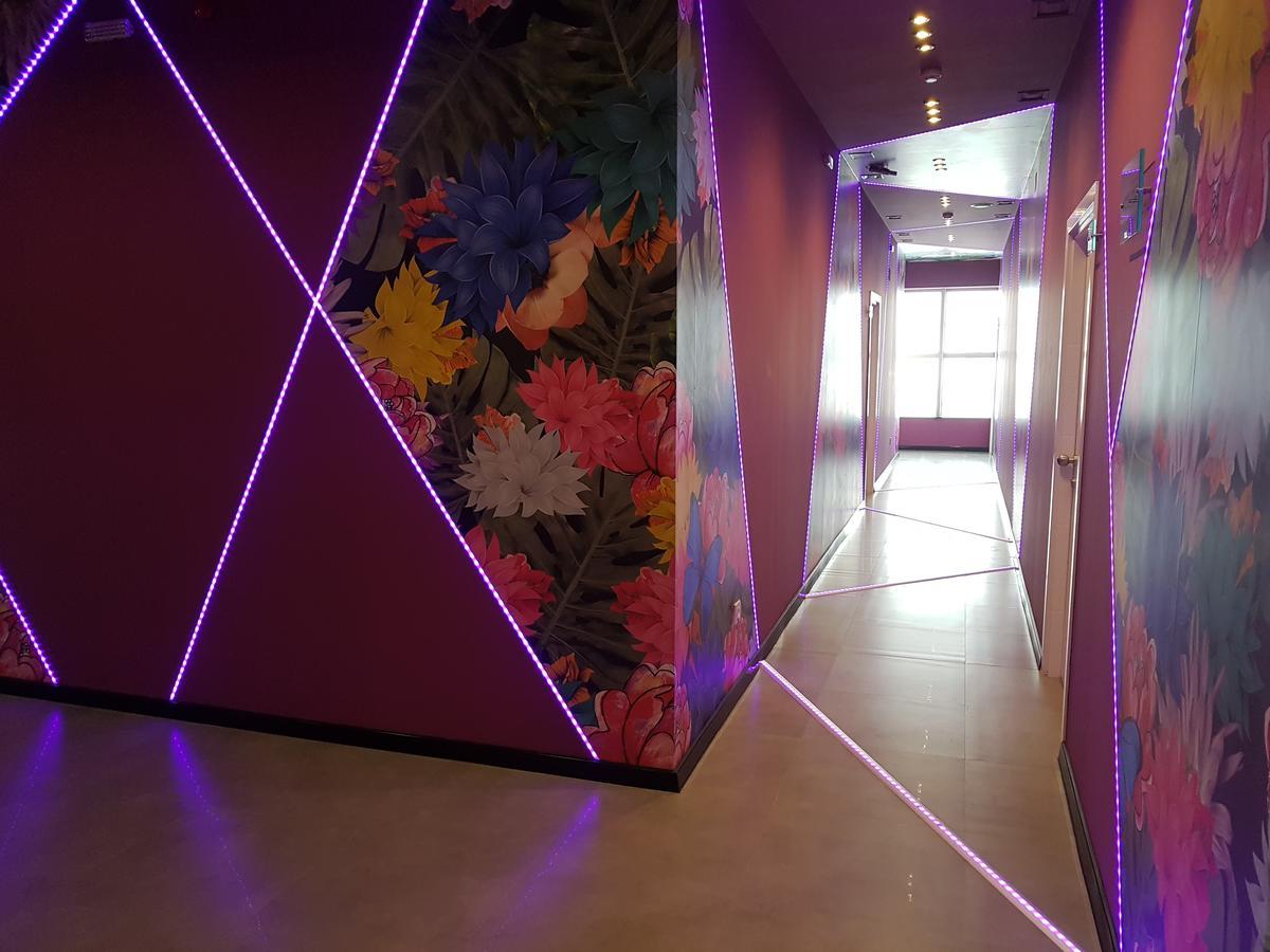 Hotel Crystal Light Ниш Экстерьер фото