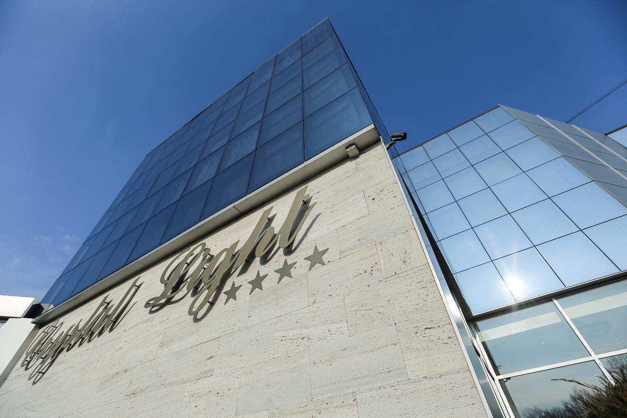 Hotel Crystal Light Ниш Экстерьер фото