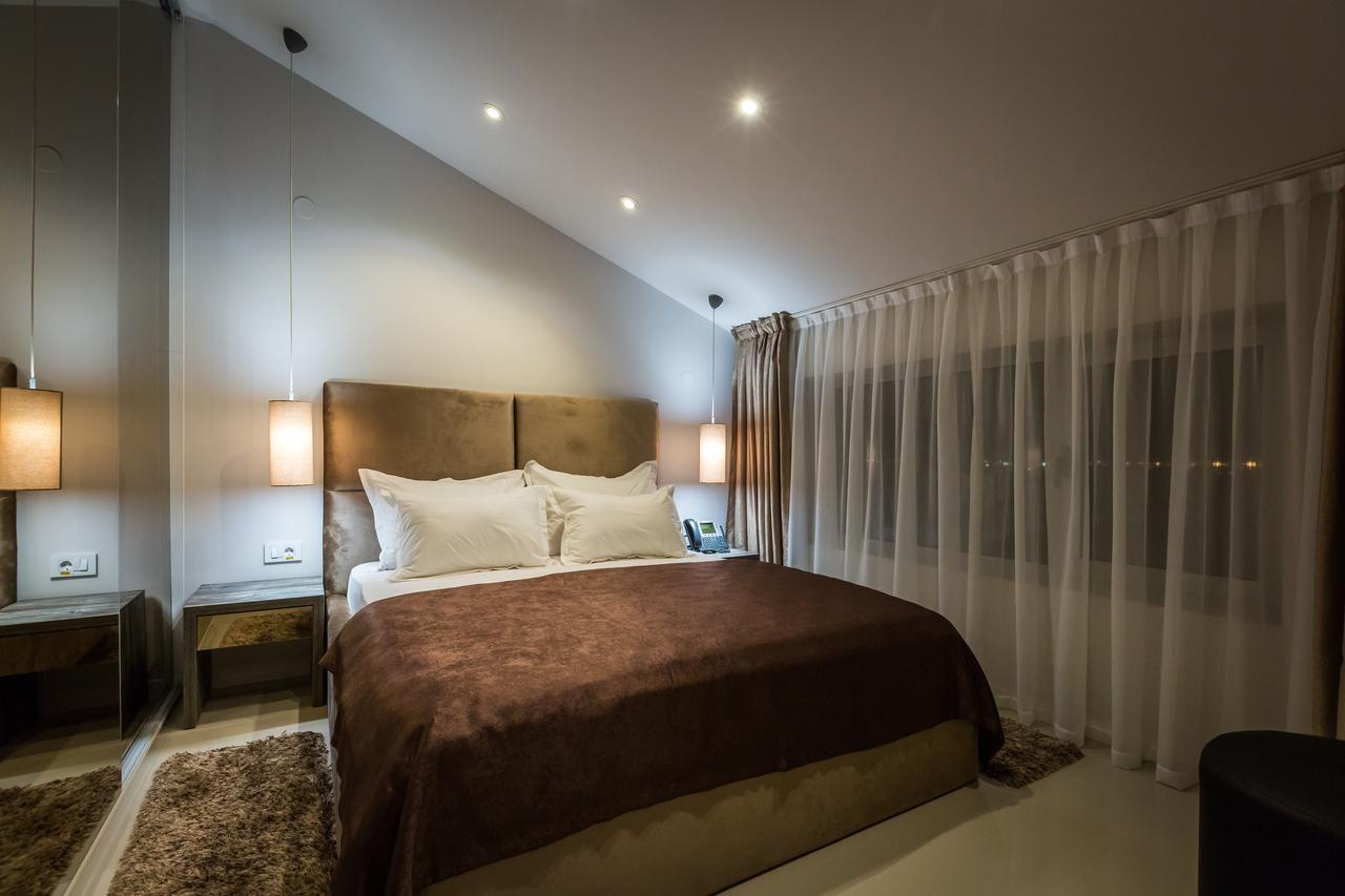Hotel Crystal Light Ниш Экстерьер фото