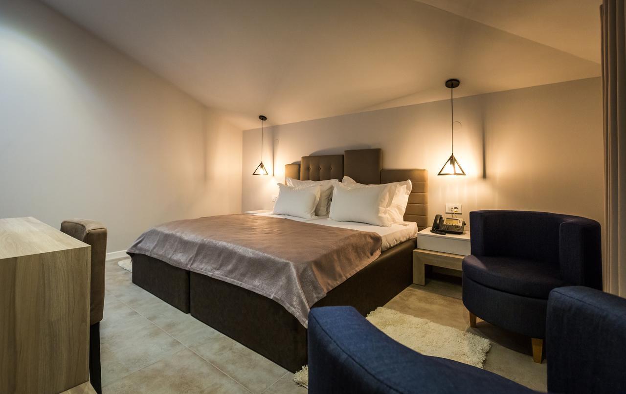 Hotel Crystal Light Ниш Экстерьер фото