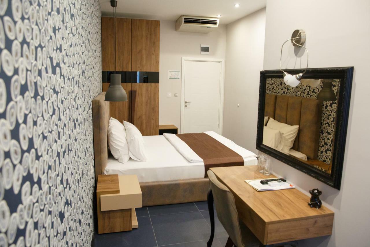 Hotel Crystal Light Ниш Экстерьер фото